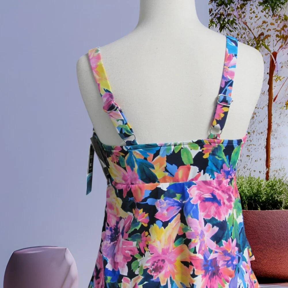 SWIM‎ SOLUTIONS LADIES SWIMSUIT TOP NWT